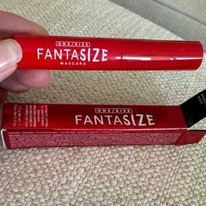 ONE/SIZE Fantasize Mascara Bodacious Black NWT